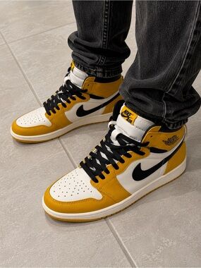 Air Jordan 1 Retro High OG Yellow Ochre Size 10 Men’s Lightly Worn Excellent